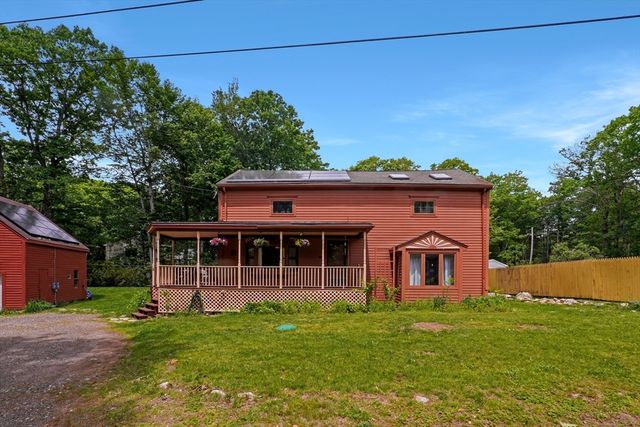 4 Birch Ln, Leicester, MA 01524