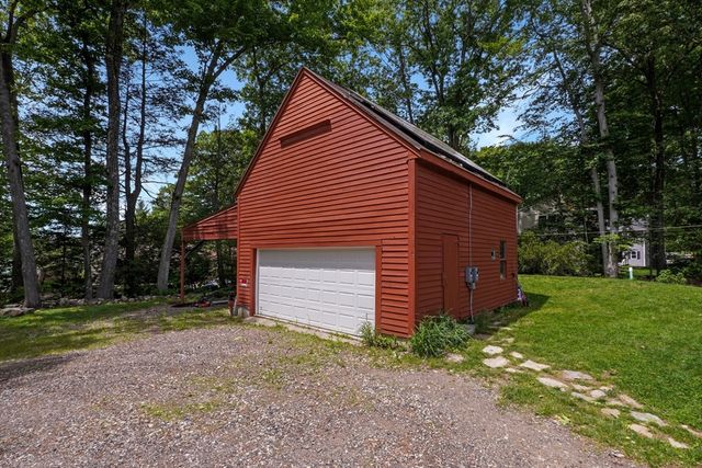 4 Birch Ln, Leicester, MA 01524