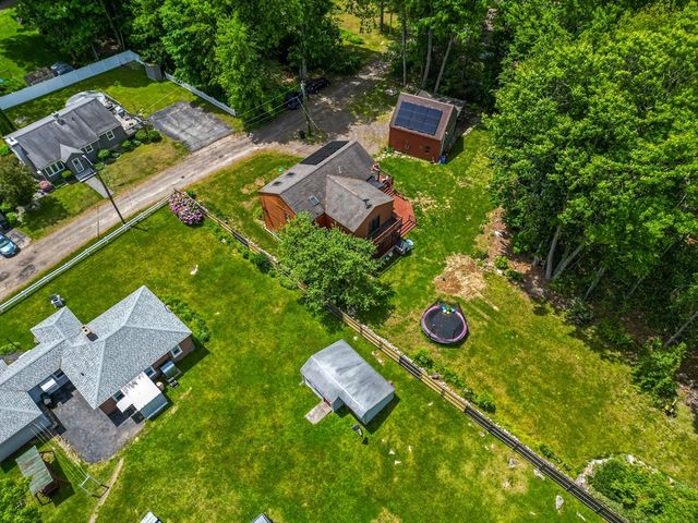 4 Birch Ln, Leicester, MA 01524