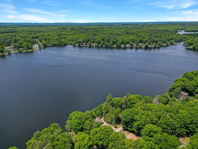 4 Birch Ln, Leicester, MA 01524