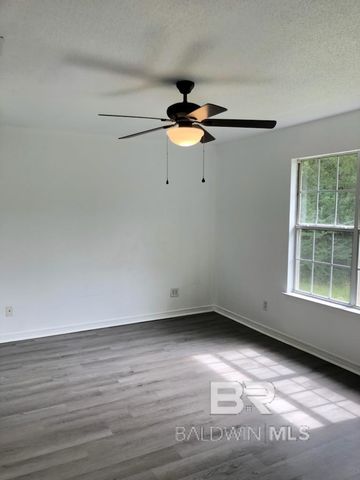 305 W Peachtree Avenue, Foley, AL 36535