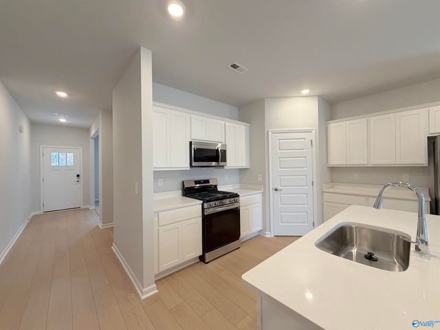 11017 Wayland Ridge Drive, Madison, AL 35756