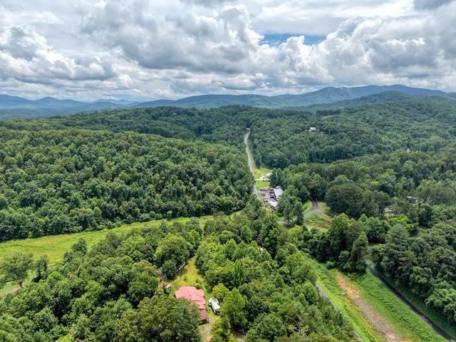 881 Aska Road, Blue Ridge, GA 30513