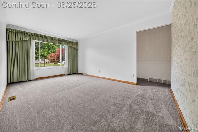 13818 Collins Drive, Warren, MI 48088