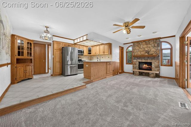 13818 Collins Drive, Warren, MI 48088