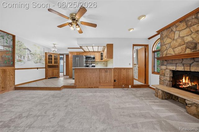 13818 Collins Drive, Warren, MI 48088