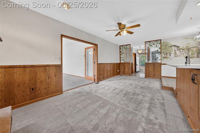 13818 Collins Drive, Warren, MI 48088