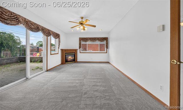13818 Collins Drive, Warren, MI 48088