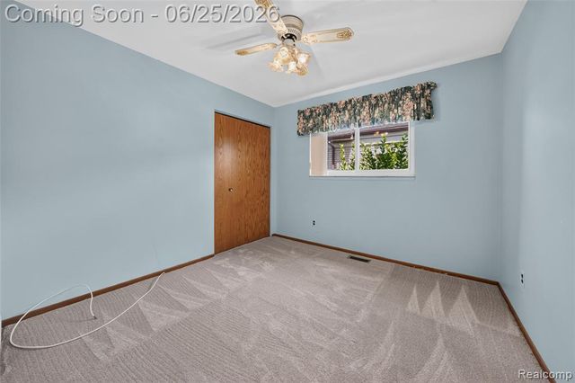13818 Collins Drive, Warren, MI 48088