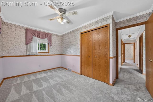 13818 Collins Drive, Warren, MI 48088