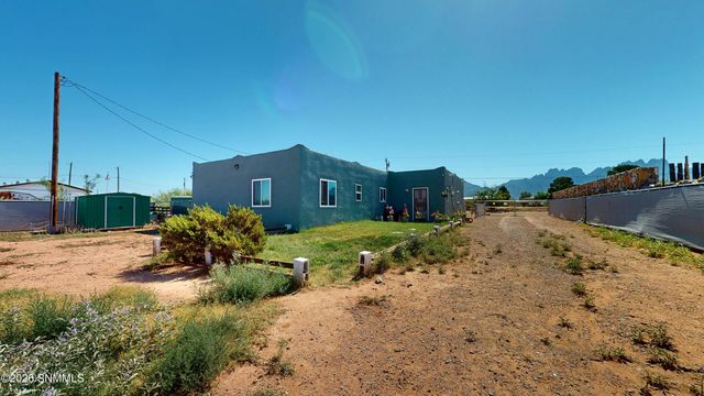 4623 Chamizal Road, Las Cruces, NM 88011