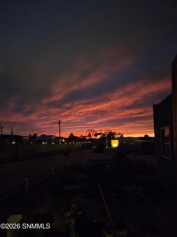 4623 Chamizal Road, Las Cruces, NM 88011
