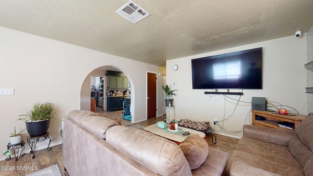 4623 Chamizal Road, Las Cruces, NM 88011