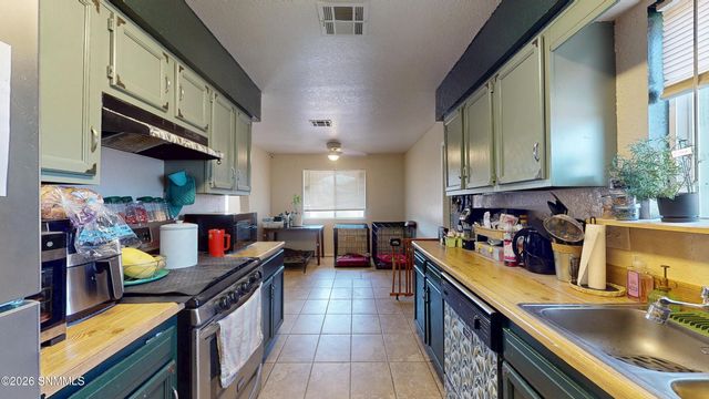 4623 Chamizal Road, Las Cruces, NM 88011
