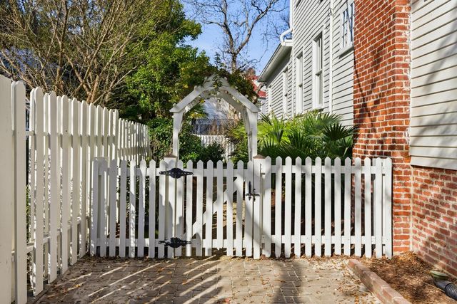 30 Gibbes Street, Charleston, SC 29401