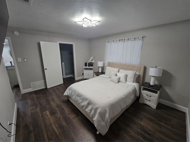 304 Salem Drive, Euless, TX 76039