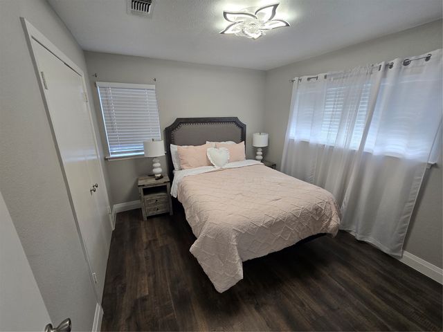 304 Salem Drive, Euless, TX 76039
