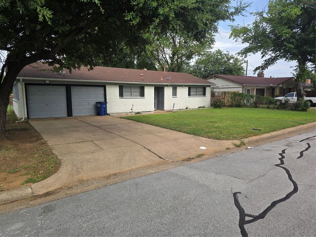 304 Salem Drive, Euless, TX 76039