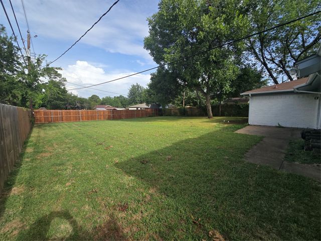 304 Salem Drive, Euless, TX 76039