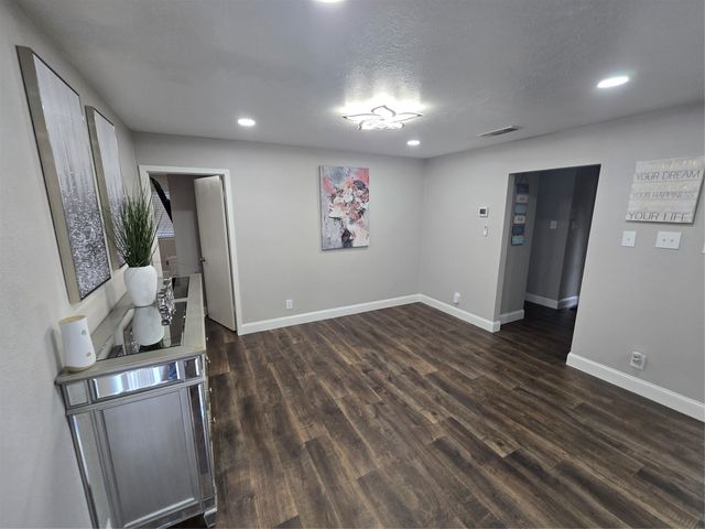 304 Salem Drive, Euless, TX 76039