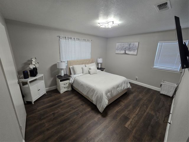 304 Salem Drive, Euless, TX 76039