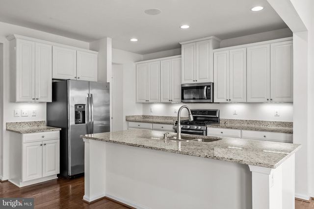 109 EMPEROR DR, Lake Frederick, VA 22630
