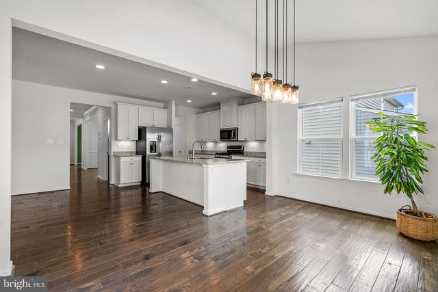 109 EMPEROR DR, Lake Frederick, VA 22630
