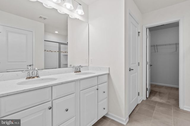 109 EMPEROR DR, Lake Frederick, VA 22630
