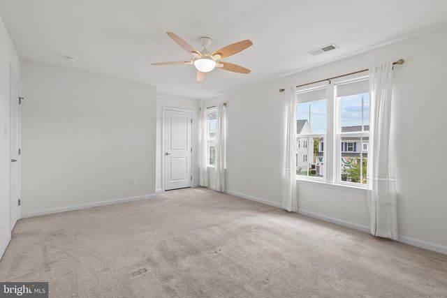 109 EMPEROR DR, Lake Frederick, VA 22630