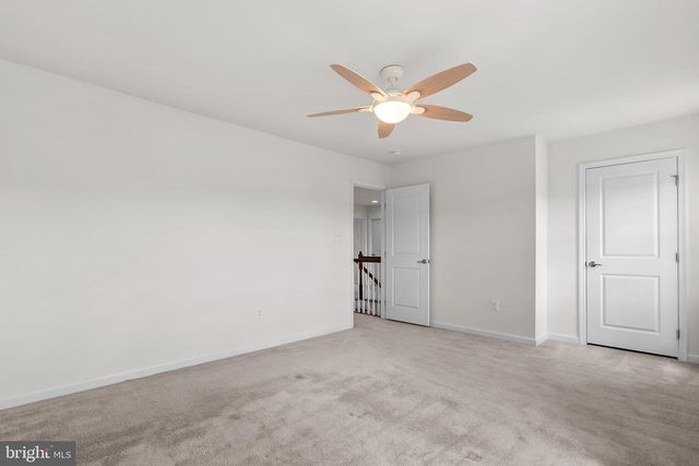 109 EMPEROR DR, Lake Frederick, VA 22630