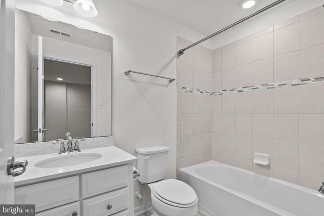 109 EMPEROR DR, Lake Frederick, VA 22630
