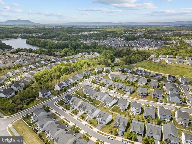 109 EMPEROR DR, Lake Frederick, VA 22630