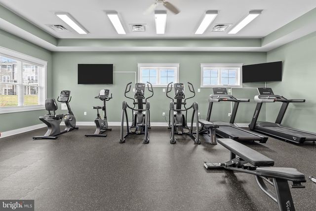 109 EMPEROR DR, Lake Frederick, VA 22630