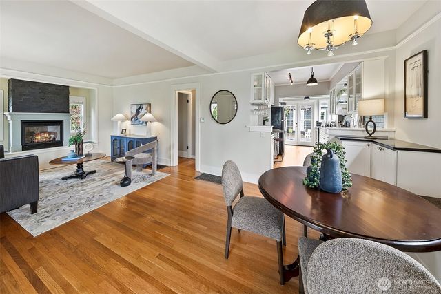5761 35th Avenue NE, Seattle, WA 98105