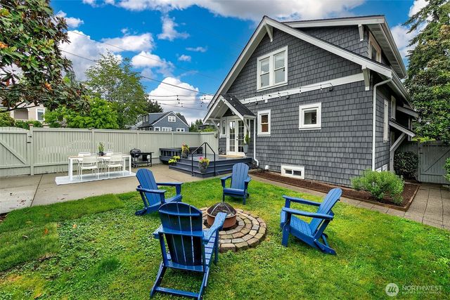 5761 35th Avenue NE, Seattle, WA 98105