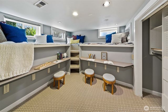 5761 35th Avenue NE, Seattle, WA 98105