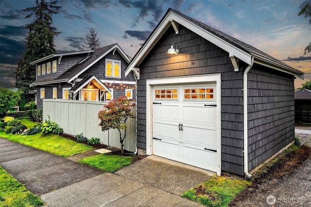 5761 35th Avenue NE, Seattle, WA 98105
