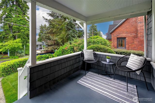 5761 35th Avenue NE, Seattle, WA 98105
