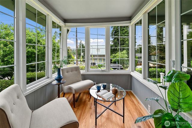 5761 35th Avenue NE, Seattle, WA 98105