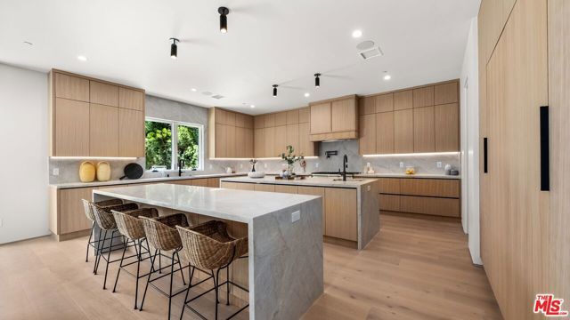 3153 Purdue Avenue, Los Angeles, CA 90066