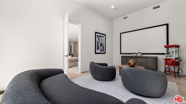 3153 Purdue Avenue, Los Angeles, CA 90066