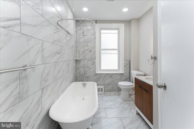 100 W SHARPNACK ST, Philadelphia, PA 19119