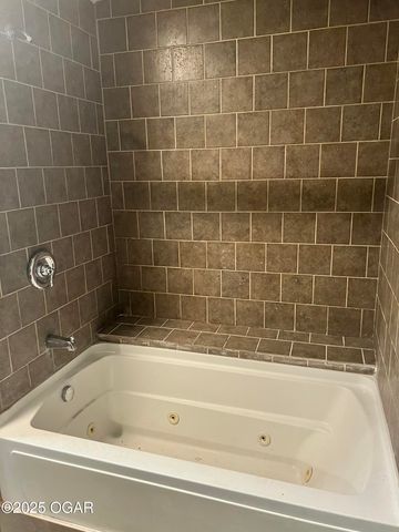 3224 W Junge Blvd Boulevard, Joplin, MO 64801