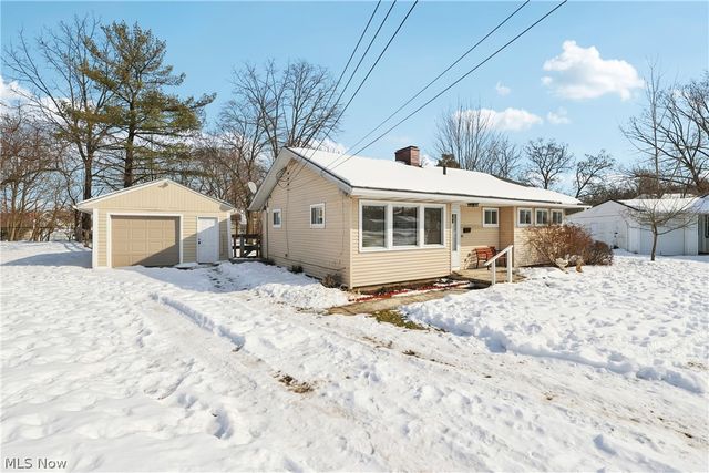 48 Gunnison Court, Medina, OH 44256