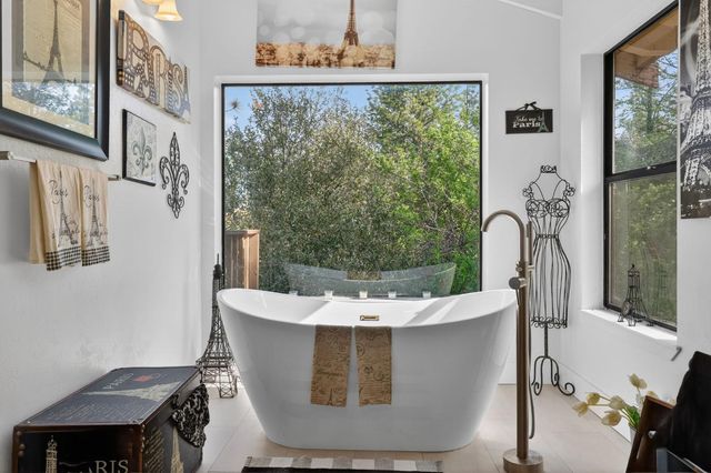 4280 Leisure Ln, Placerville, CA 95667