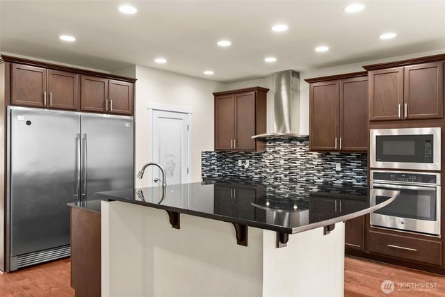 4218 Goldcrest Drive NW, Olympia, WA 98502