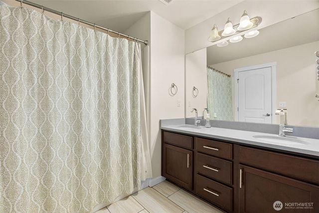 4218 Goldcrest Drive NW, Olympia, WA 98502