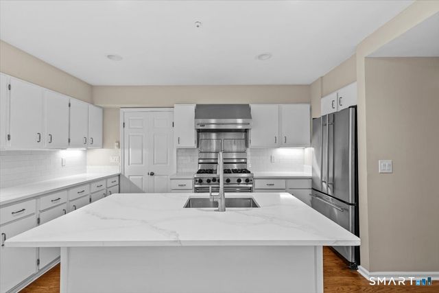 20 Long Hill Farm, Guilford, CT 06437