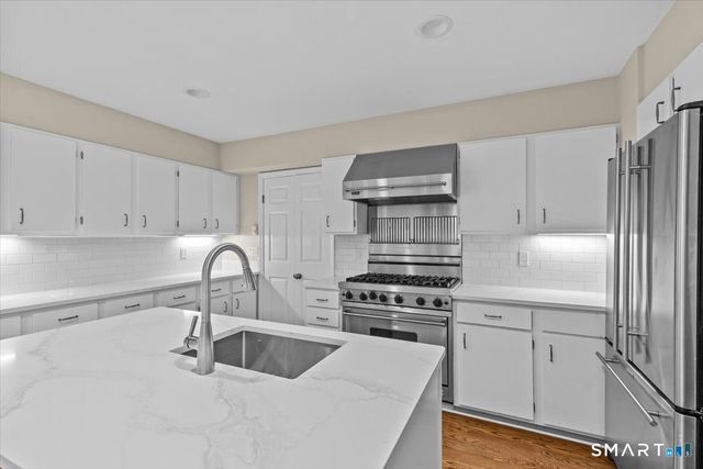 20 Long Hill Farm, Guilford, CT 06437