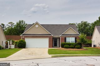 942 Village View Circle, Loganville, GA 30052
